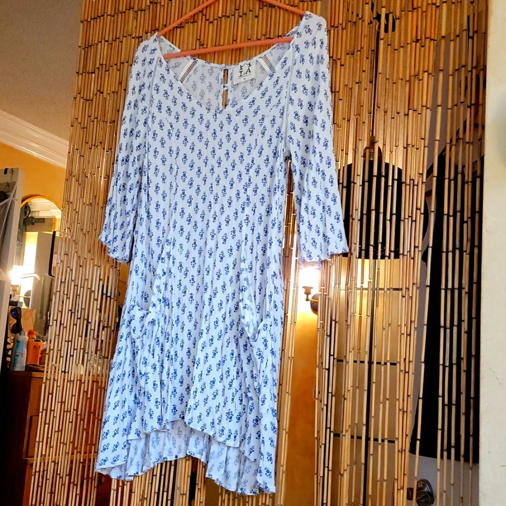 White/Blue flowers Dress size Med Shabby chic style. pplaclothing.com asymmetric
